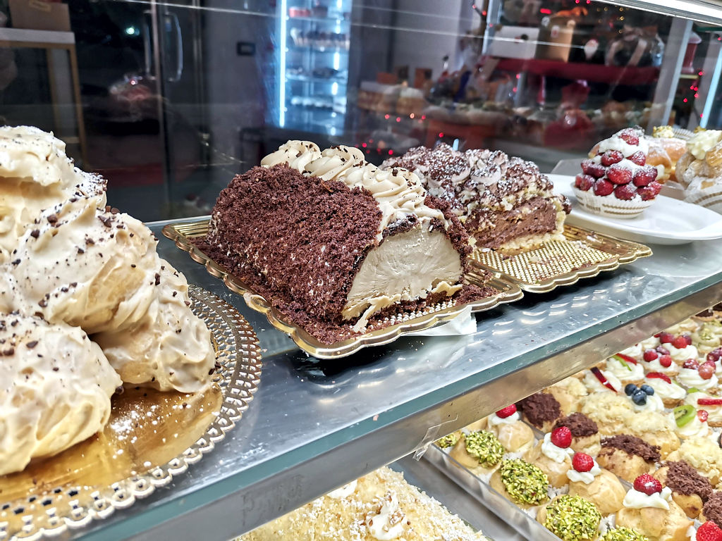 Casa Irrera, assortimento al banco